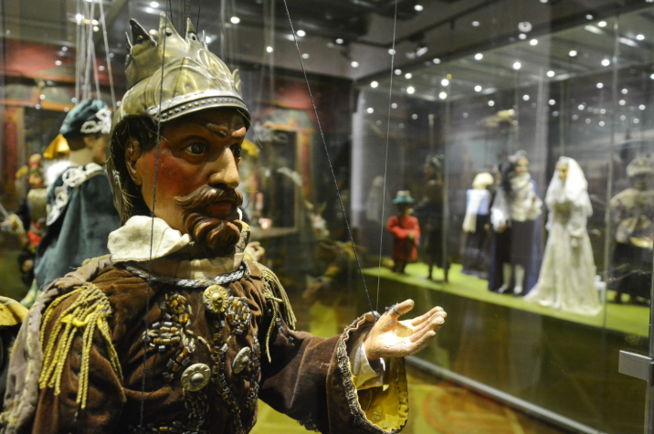 Exploring the Magical World of Puppets Exploring the Magical World of Puppets