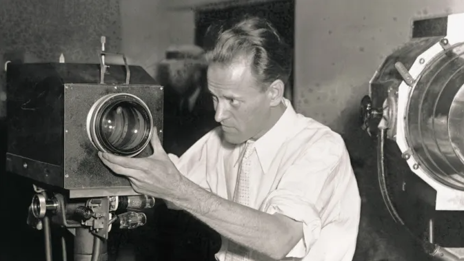 Philo Taylor Farnsworth and the Invention of the Electronic Television Philo Taylor Farnsworth and the Invention of the Electronic Television