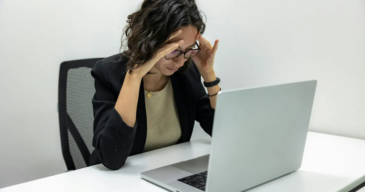 How to Reduce Screen Fatigue Without Quitting Tech: Simple Tips How to Reduce Screen Fatigue Without Quitting Tech: Simple Tips