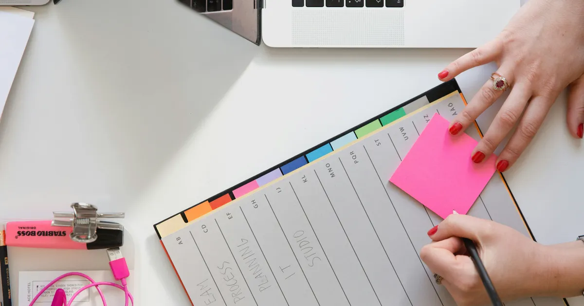 Organize Tasks Without Apps: The Beginner’s Simple Guide Organize Tasks Without Apps: The Beginner’s Simple Guide