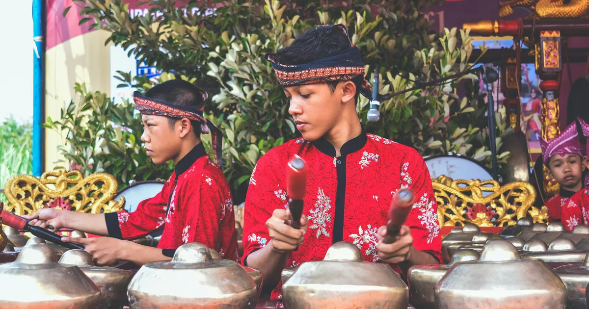 Discover Authentic Local Traditions: Unearth True Culture & Hidden Gems Discover Authentic Local Traditions: Unearth True Culture & Hidden Gems