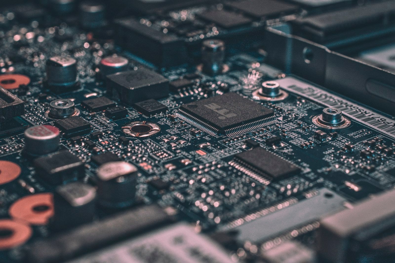 Beginner Guide to Understanding New Digital Technologies and Innovations: The Essential Literacy Handbook