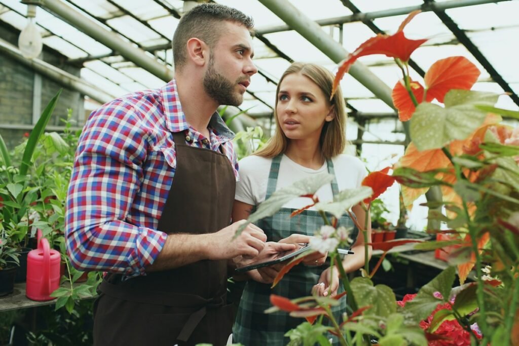 Commercial Aquaponics System Design: Engineering Recirculating Biofiltration and High-Yield Crop Integration Commercial Aquaponics System Design: Engineering Recirculating Biofiltration and High-Yield Crop Integration